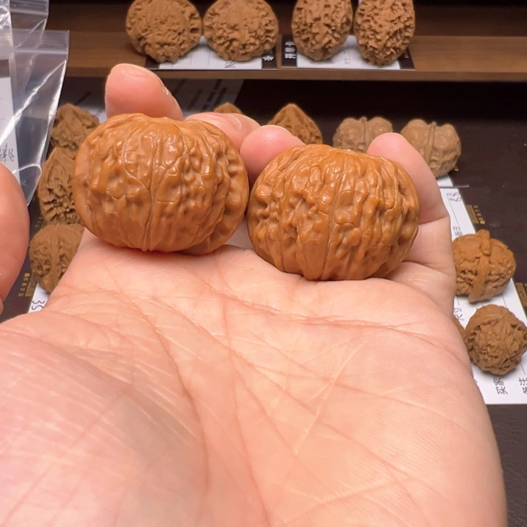 越***运文玩核桃把件磨盘36.5