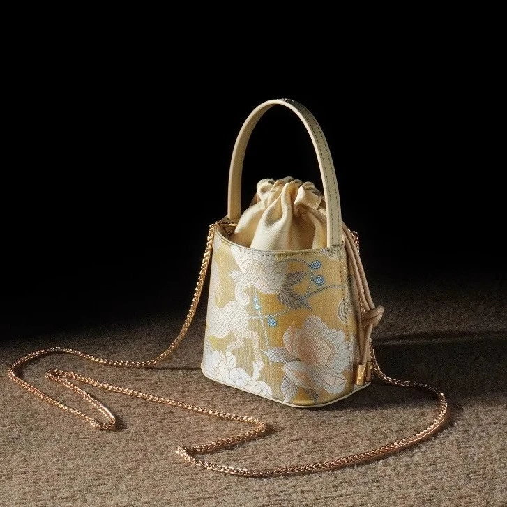 新中式迷你小包2025新款麒麟牡丹国风手提单肩斜挎便携女包水桶包