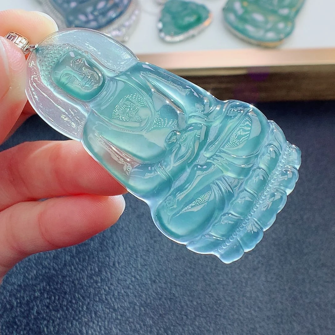 翡翠颈饰18K金镶嵌翡翠