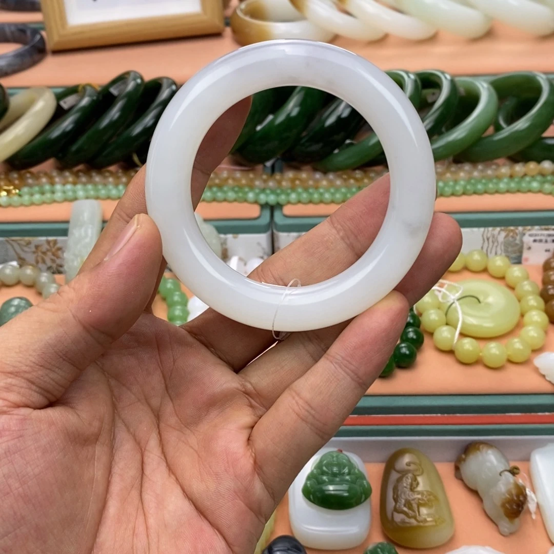 和田玉（白玉）未镶嵌手镯青海冰紫白圆条手镯