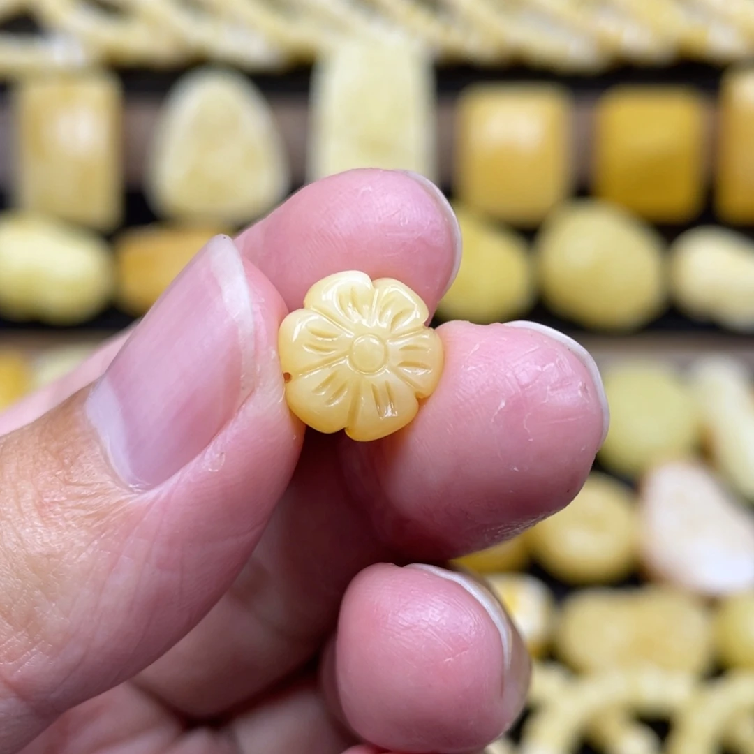 琥珀未镶嵌裸石琥珀蜜蜡