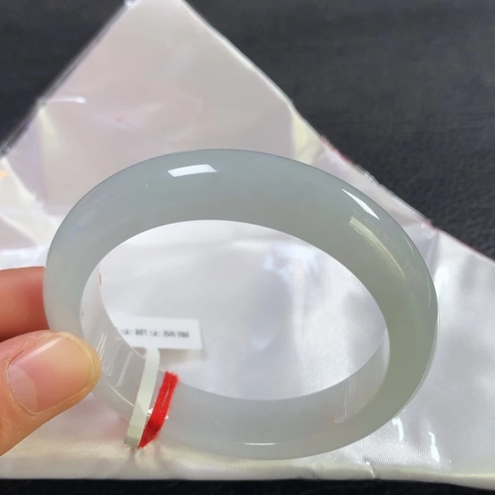 翡翠未镶嵌手镯56圈