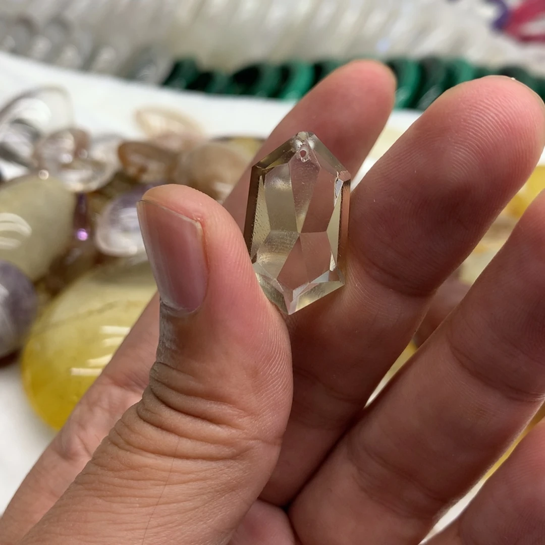 飞***燕未镶嵌手镯水晶手镯
