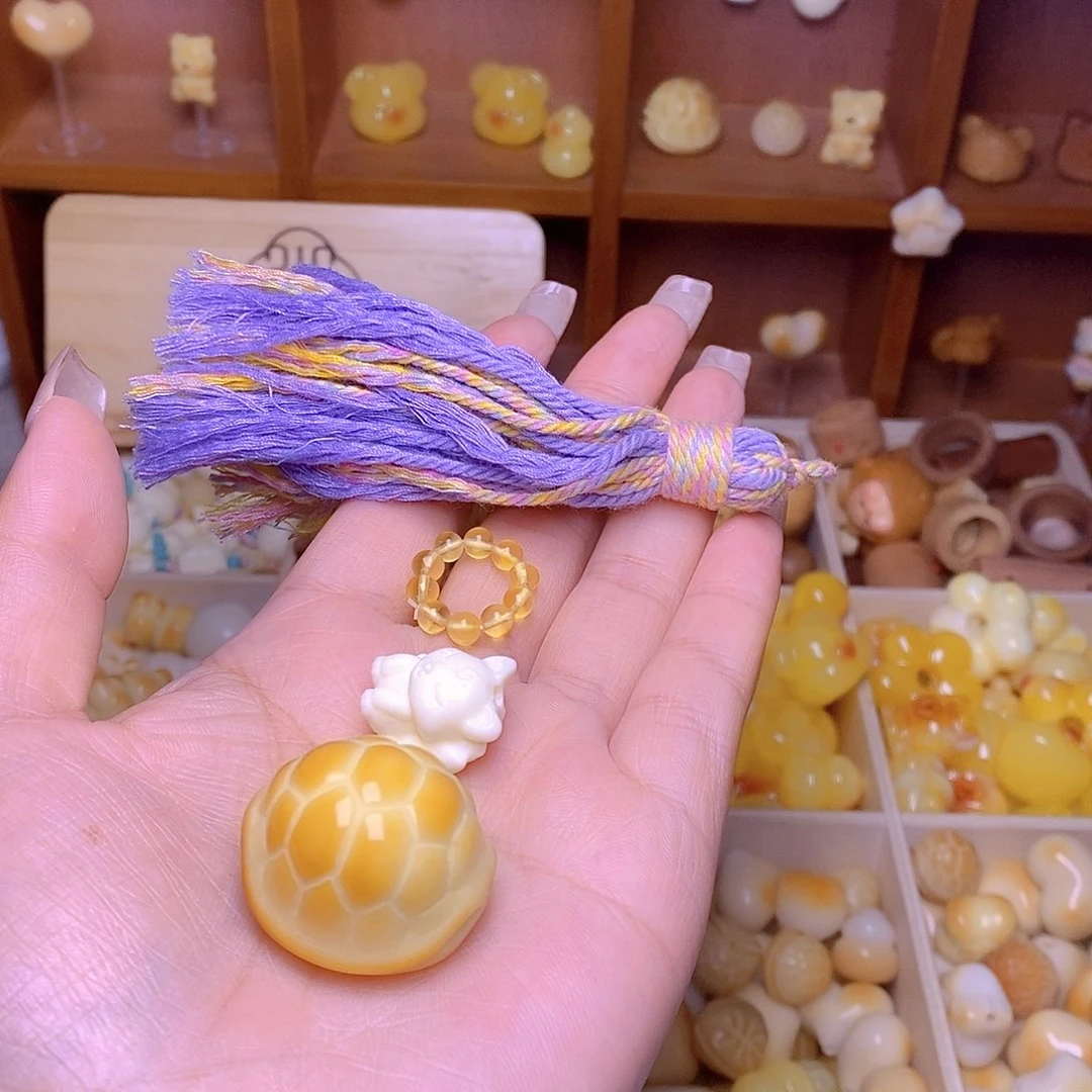 抹***森吊坠猴头核桃紫流苏狐狸富甲蜜卡