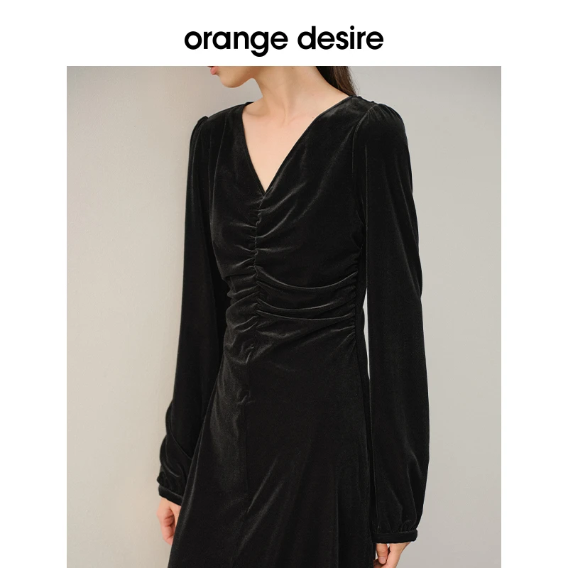 orange desire气质抽褶丝绒小黑裙女春季显瘦长裙V领OD2DSL0051