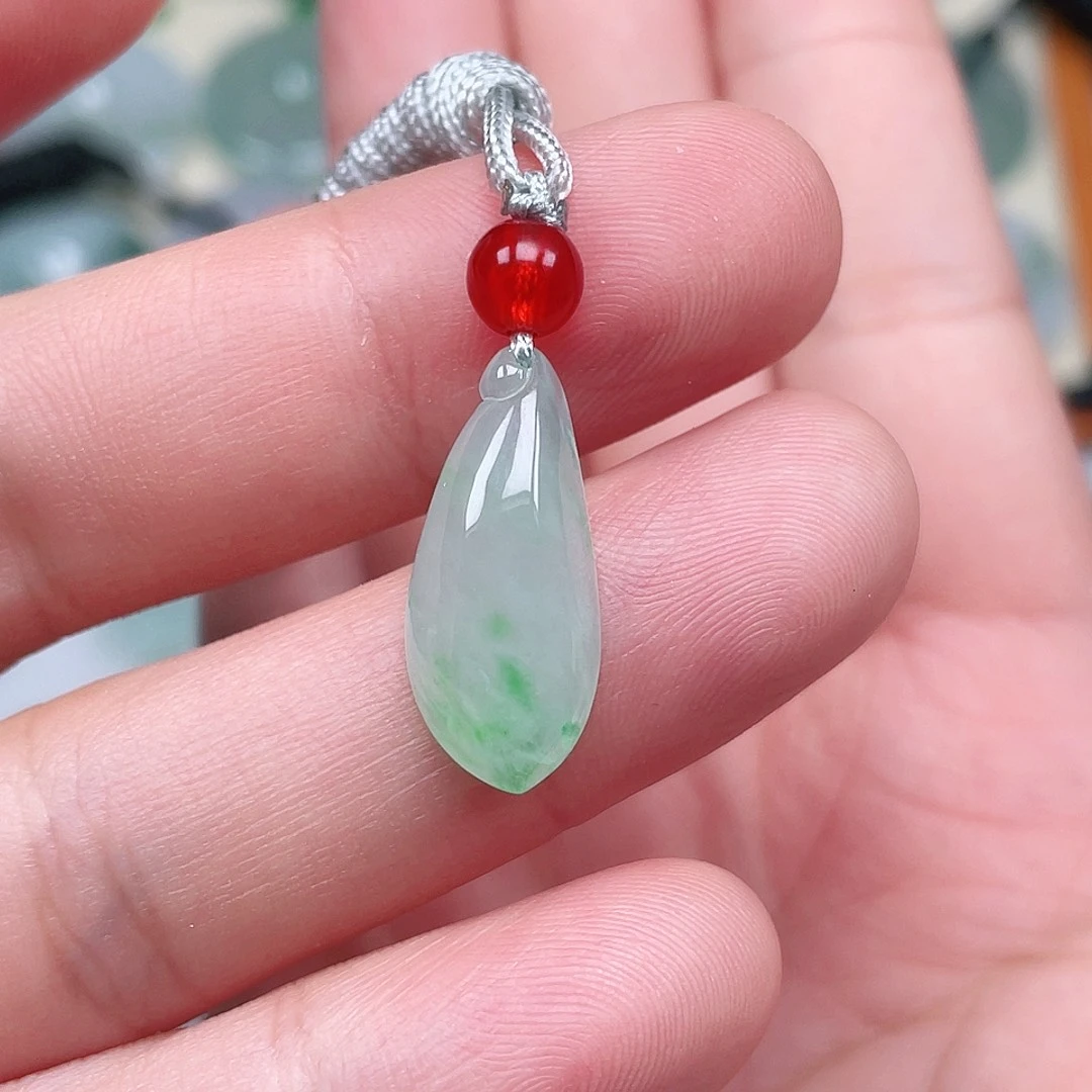 翡翠未镶嵌颈饰福瓜