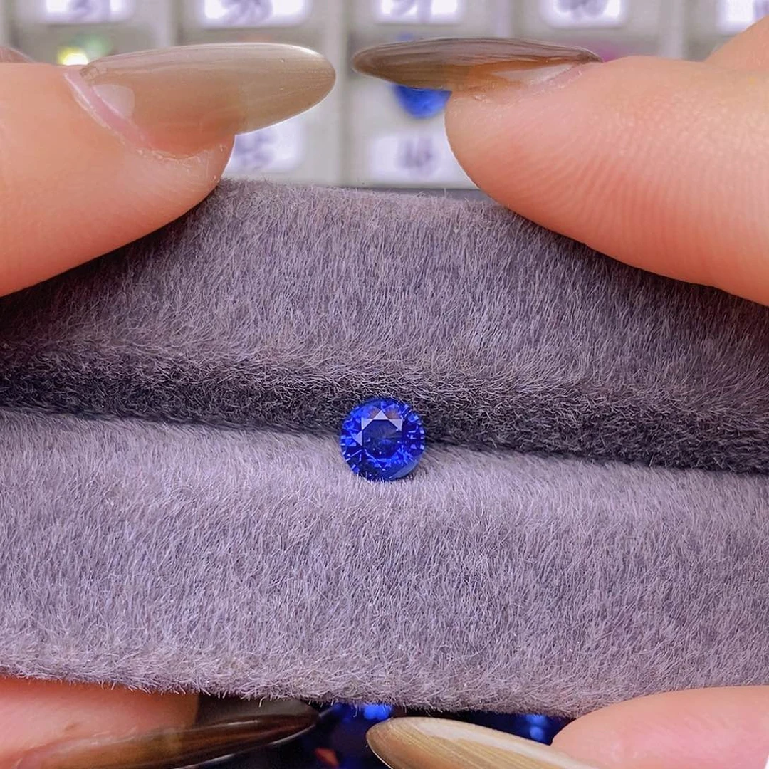裸石蓝宝石吉尔德皇家蓝正圆颜色浓郁0.78ct/3999