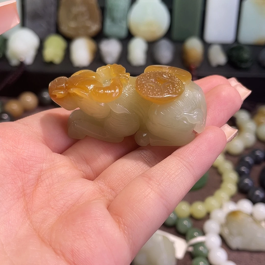 和田玉（糖玉）未镶嵌颈饰