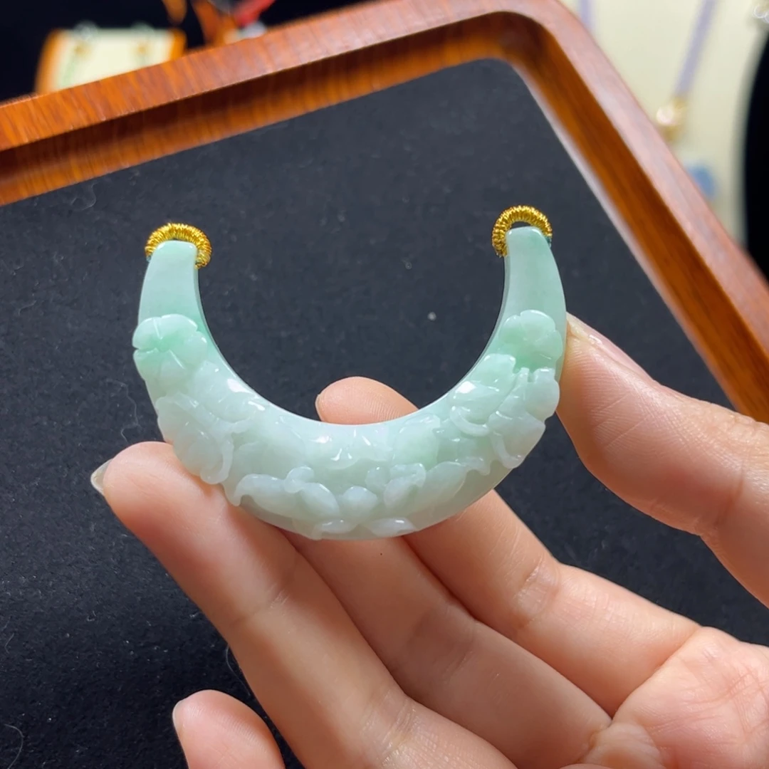 翡翠未镶嵌颈饰天然