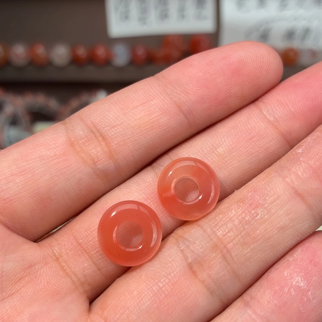 南红玛瑙未镶嵌川料面包圈1