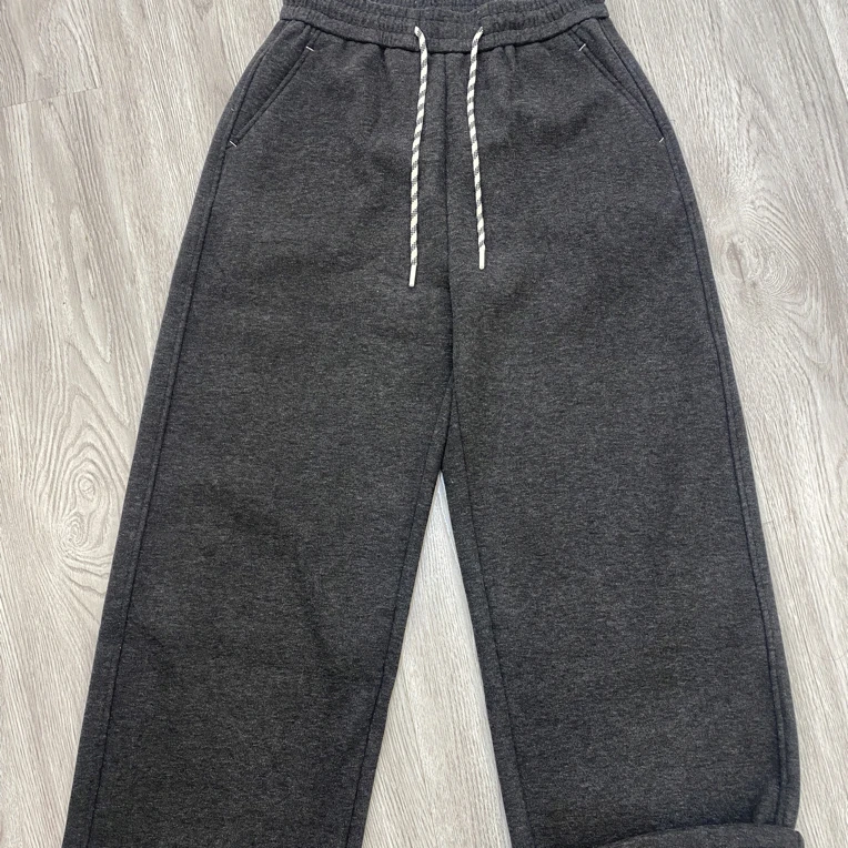 冬款时尚休闲加绒宽松直筒裤舒适百搭显瘦