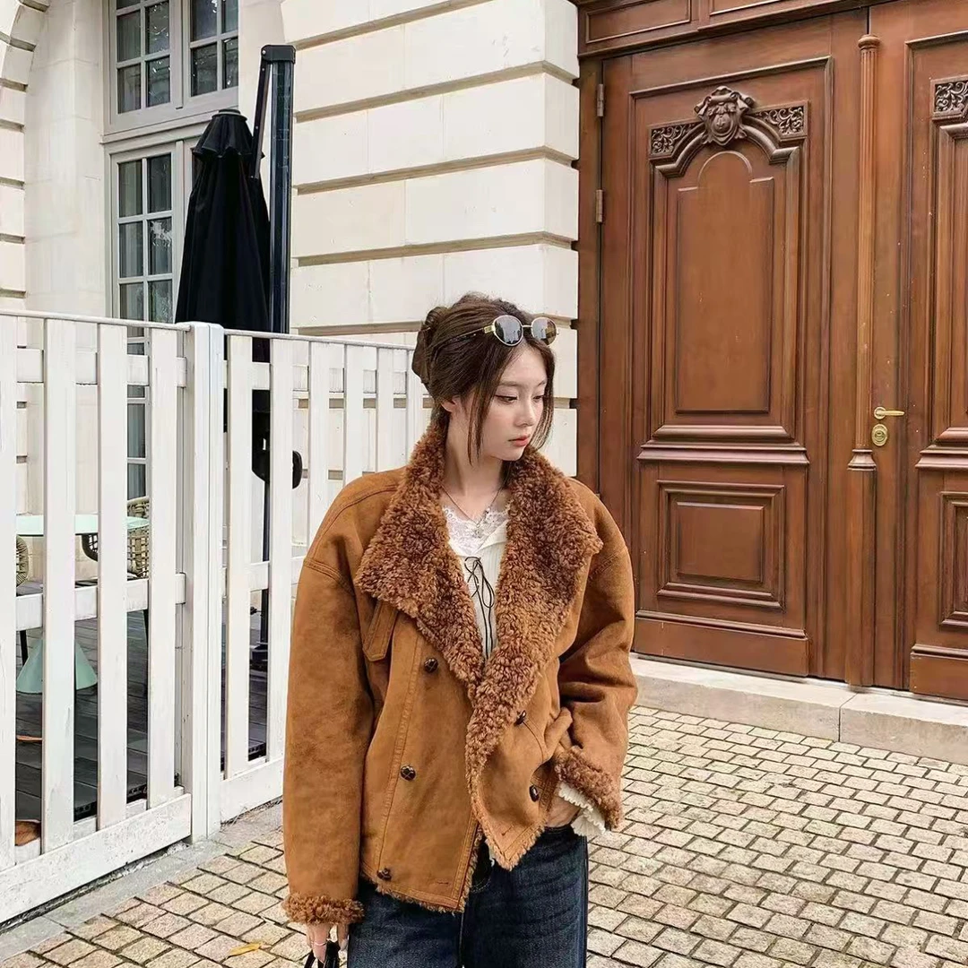 美拉德机车双排扣绵颗粒短外套女冬季新款保暖气质外套6209