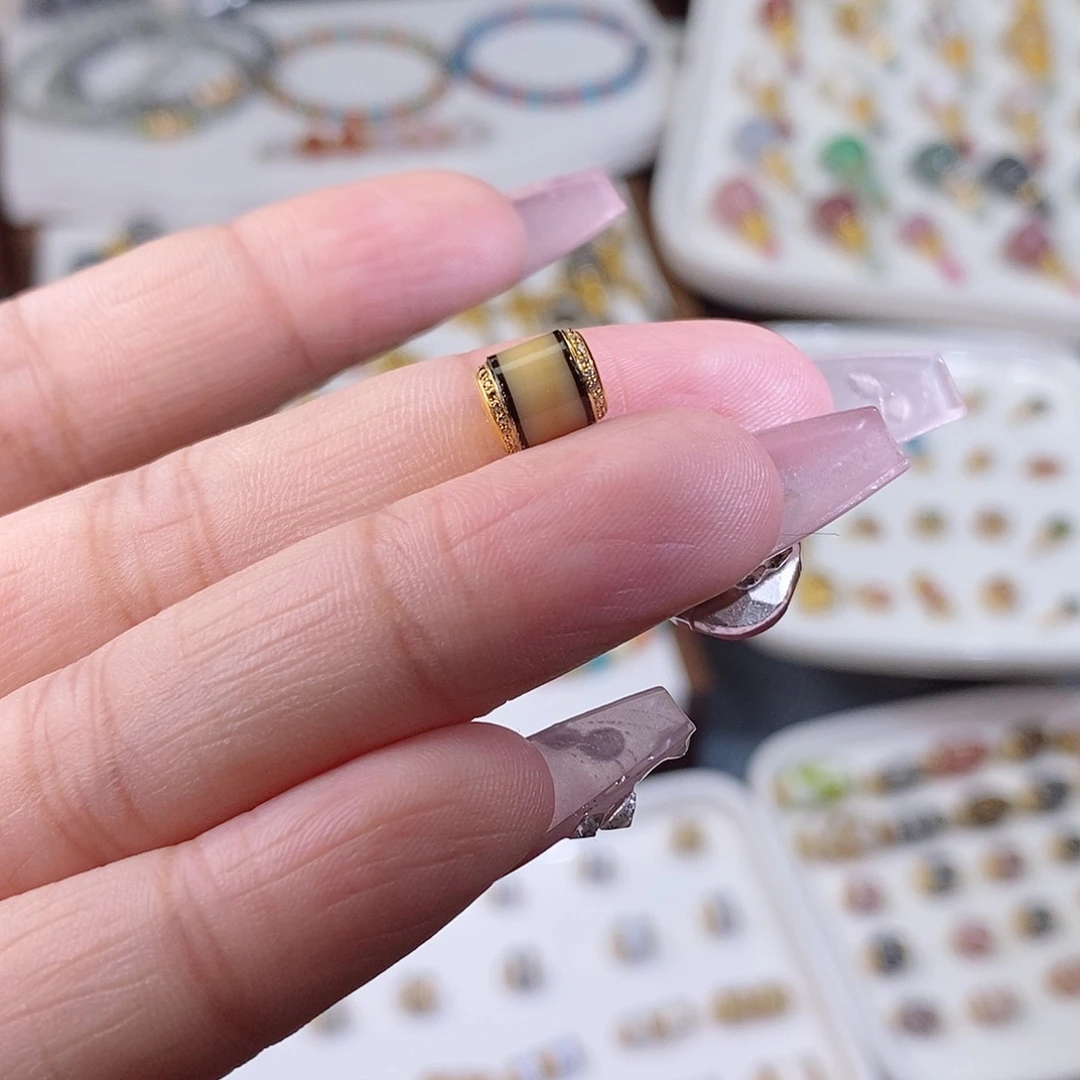 玛瑙/玉髓18K金镶嵌颈饰6.8x7.9