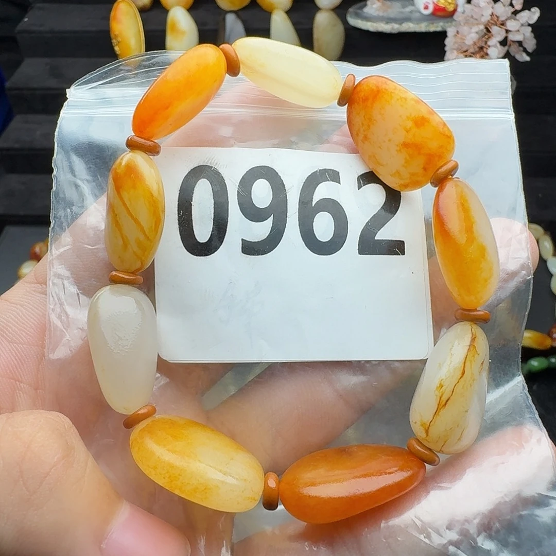 和田玉未镶嵌手串