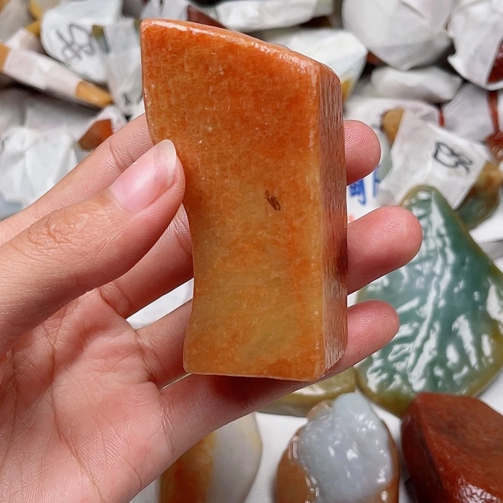 北***熊颈饰未镶嵌翡翠翡翠