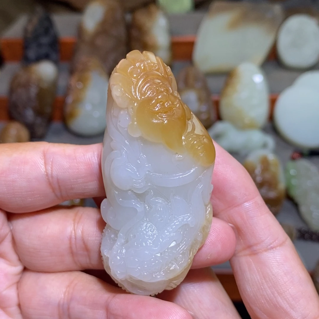 颈饰未镶嵌和田玉（糖玉）用****1