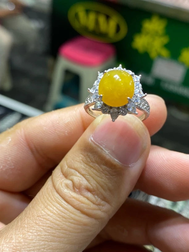 天然缅甸翡翠黄翡银托镶嵌戒指
