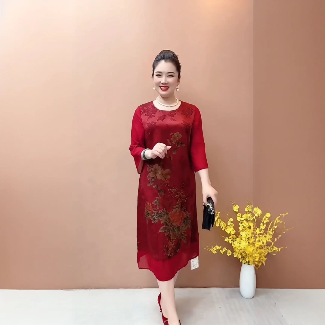 728圆领七分袖高端长款连衣裙气质减龄宽松遮肉中老年妈妈装提花