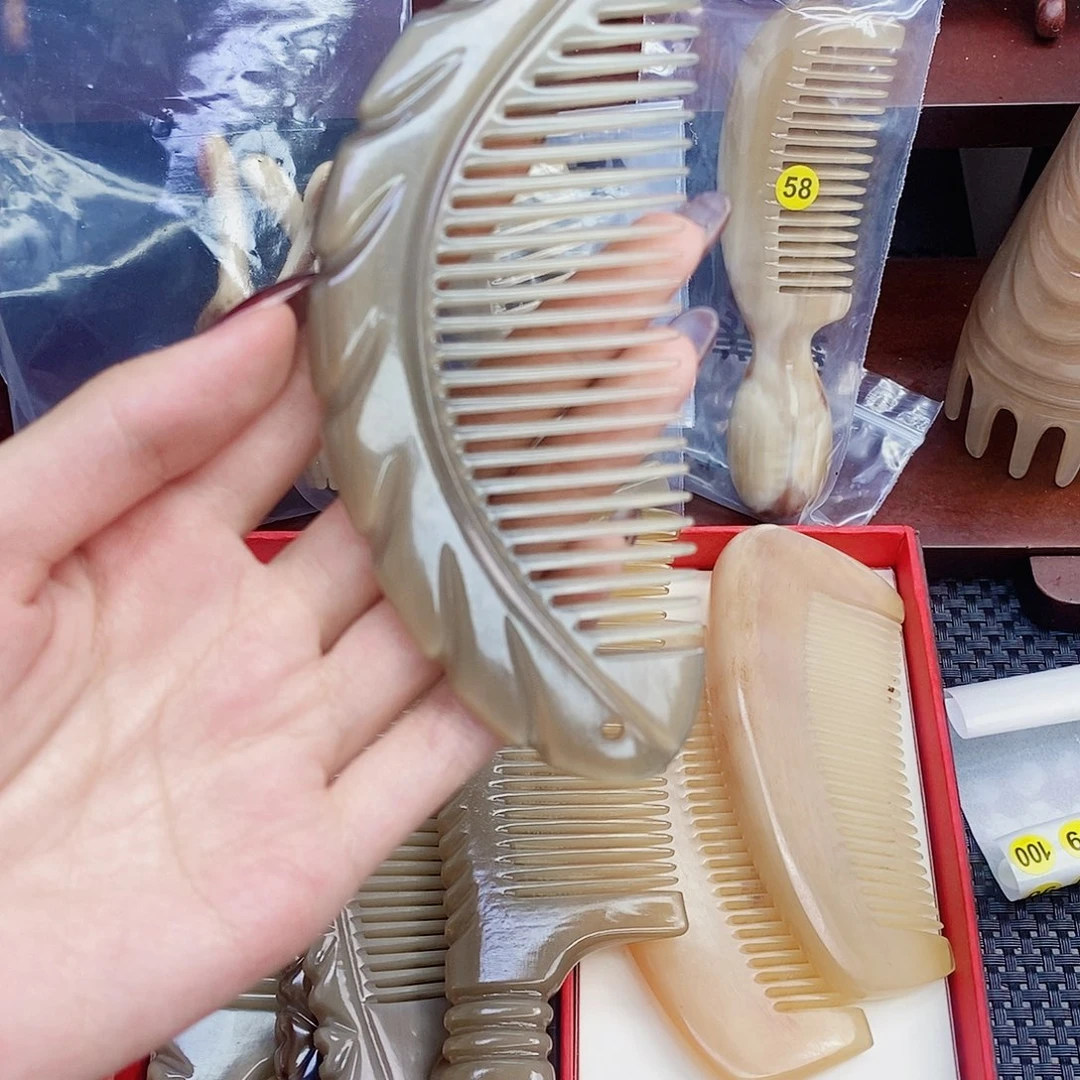 纯手工制作纯牛角梳子