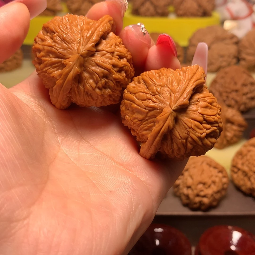 文玩核桃吊坠@****”白狮子41全品