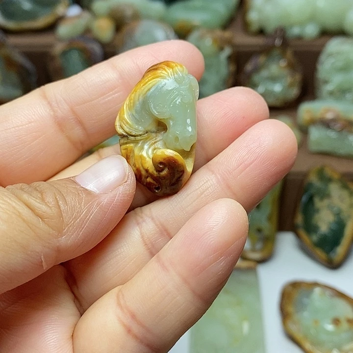 岫岩河磨玉（透闪石质玉）未镶嵌颈饰