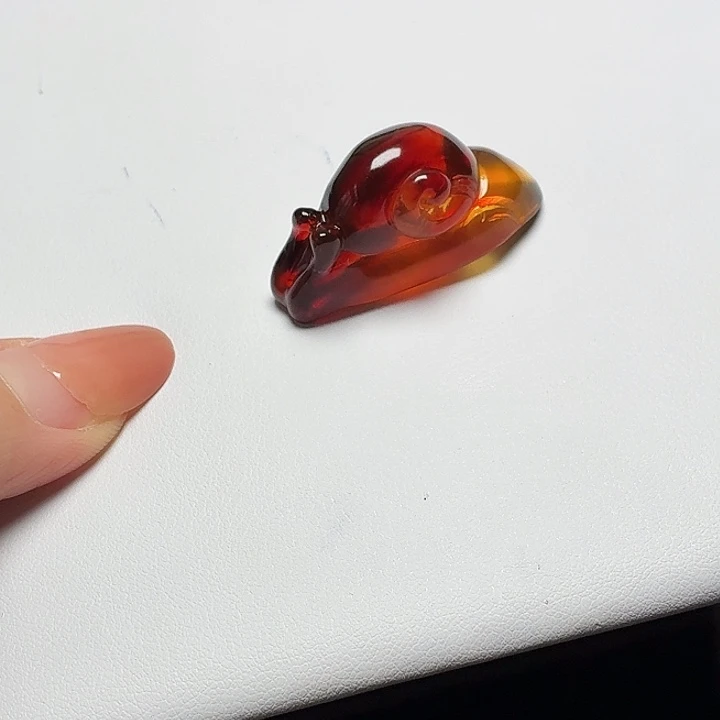 琥珀未镶嵌珠宝奇石吊