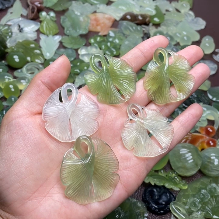合金蛇纹石玉颈饰