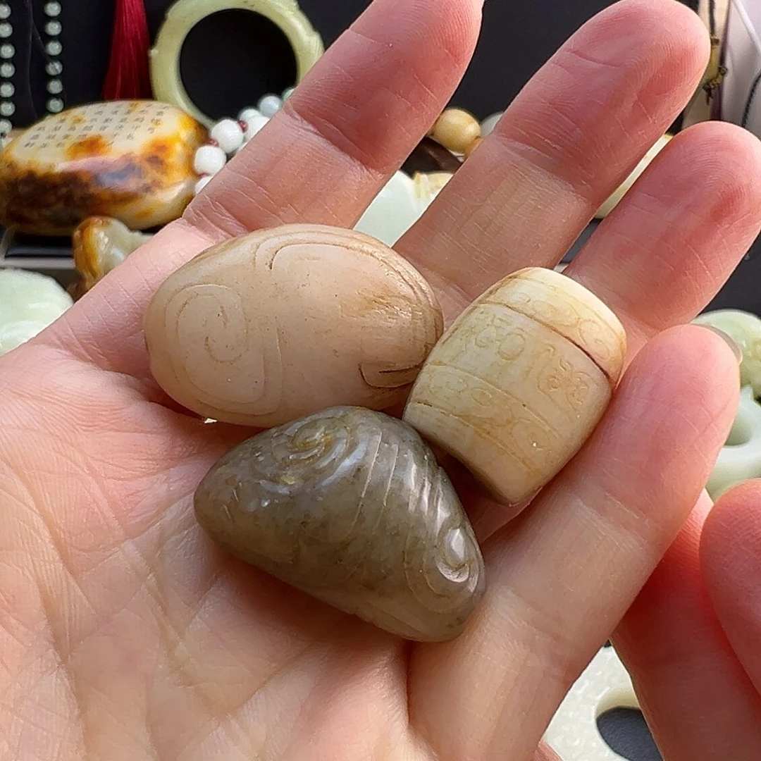 和田玉未镶嵌挂件