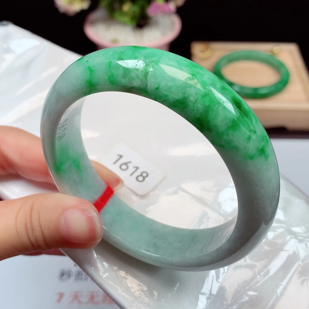 翡翠未镶嵌手镯1618