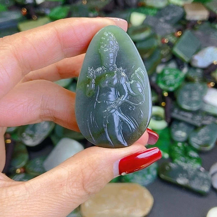 颈饰未镶嵌和田玉