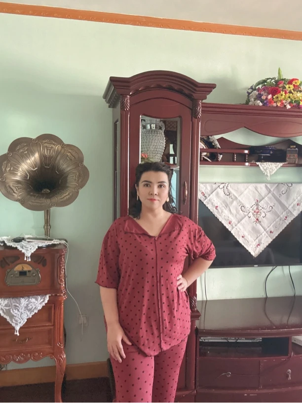 时尚家居服女款睡衣