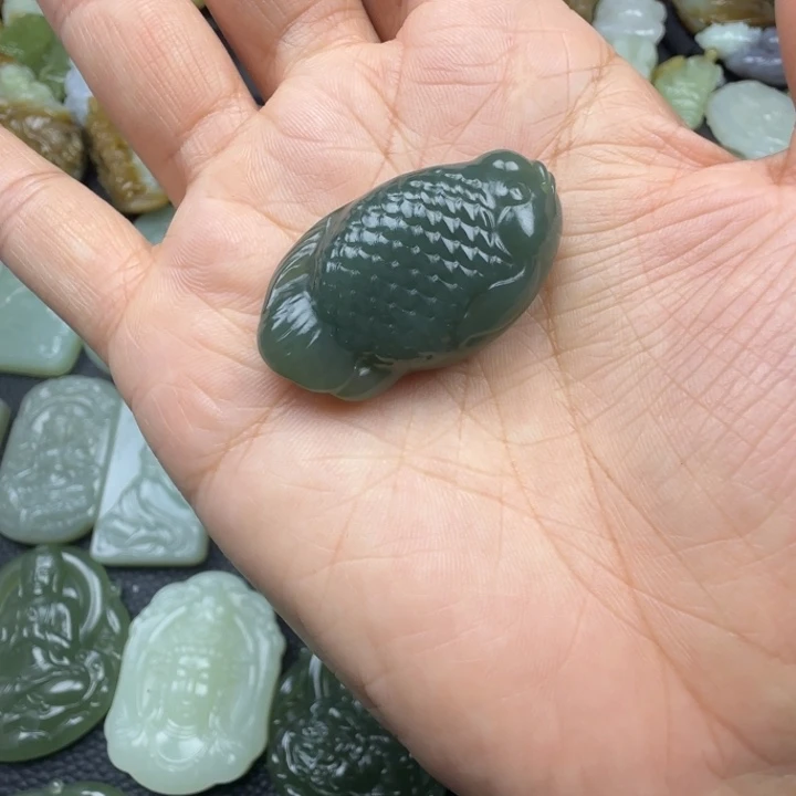 和田玉未镶嵌珠宝奇石