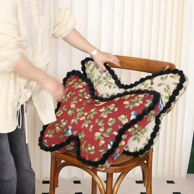 复古风异形抱枕法式轻奢蝴蝶抱枕高级卧室沙发靠垫大号可拆靠枕