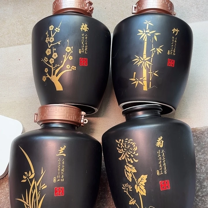 3斤5斤10斤 各发1套 到手12个坛子