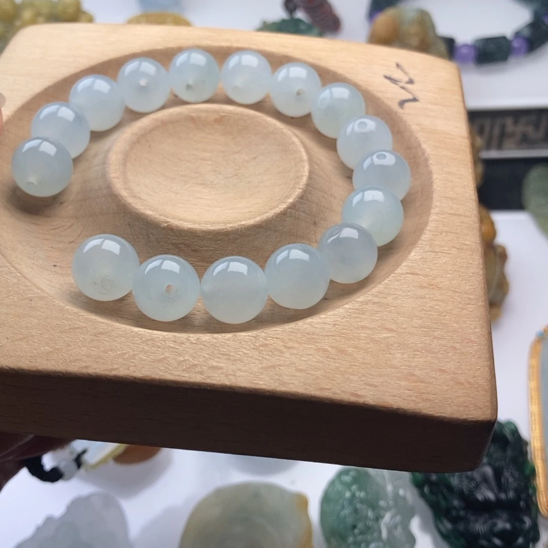 定制翡翠未镶嵌嗨**吧手串