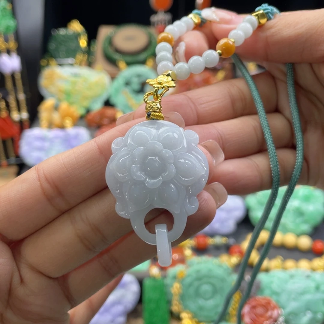 翡翠颈饰未镶嵌代编织