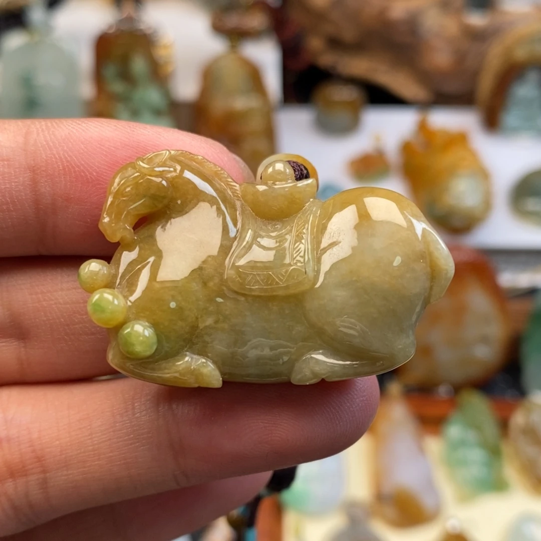 翡翠未镶嵌颈饰缅甸天然翡翠马上有钱