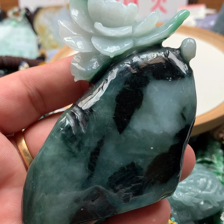 翡翠颈饰未镶嵌保真天然a货翡翠