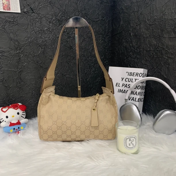 95新 GUCCI/古驰 古驰奶茶色老花腋下单肩包