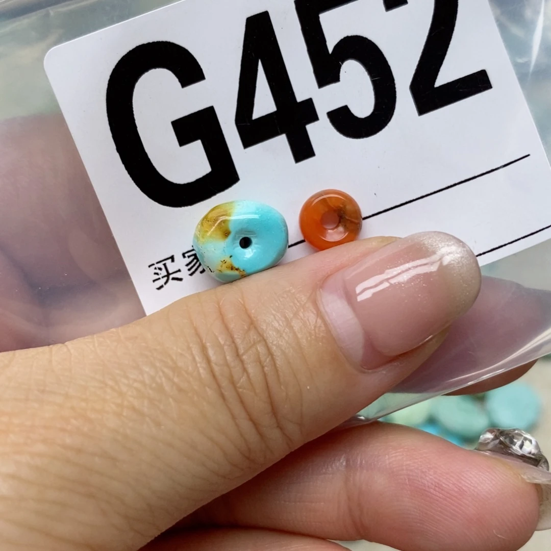 南红玛瑙配饰未镶嵌