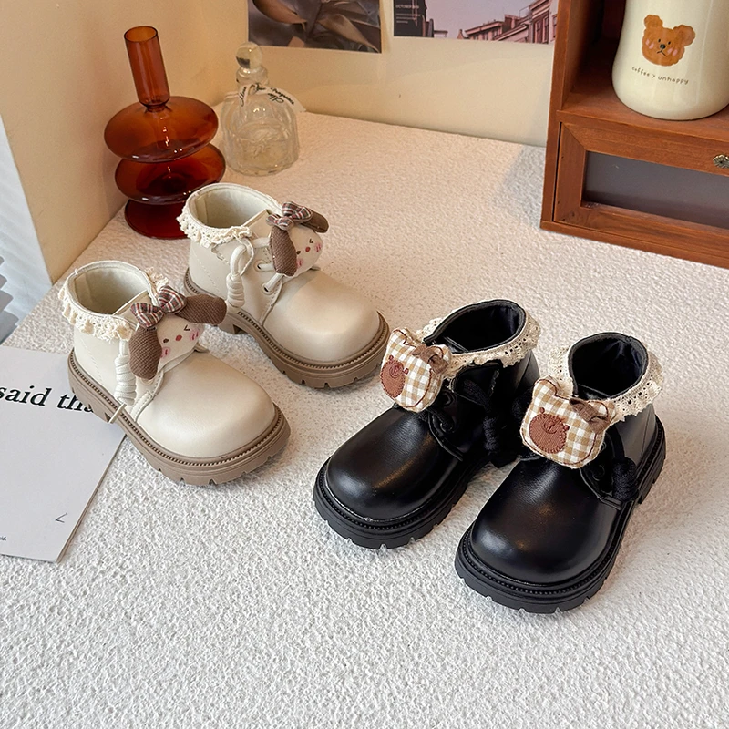 女童短靴2025年秋季新款小女孩可爱格子蝴蝶结卡通玩偶时尚单靴