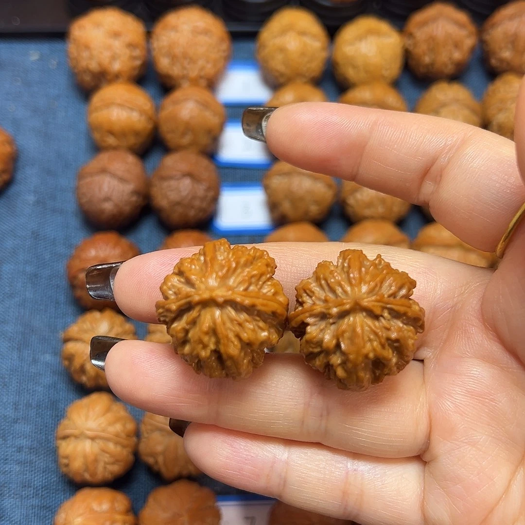 文玩核桃吊坠八棱绣球27尺全品无修