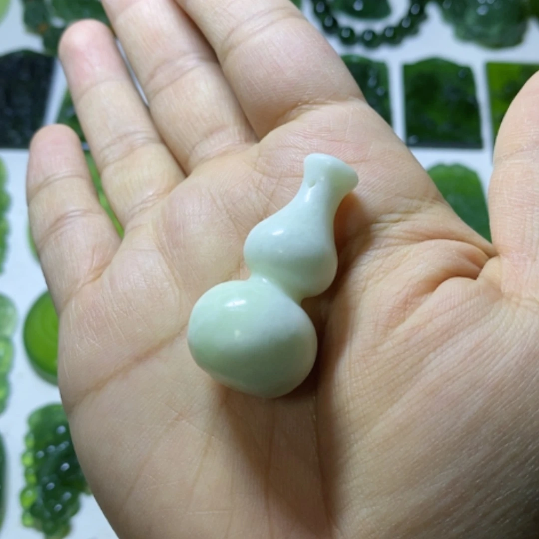 【闪购商品】未镶嵌蛇纹石玉颈饰