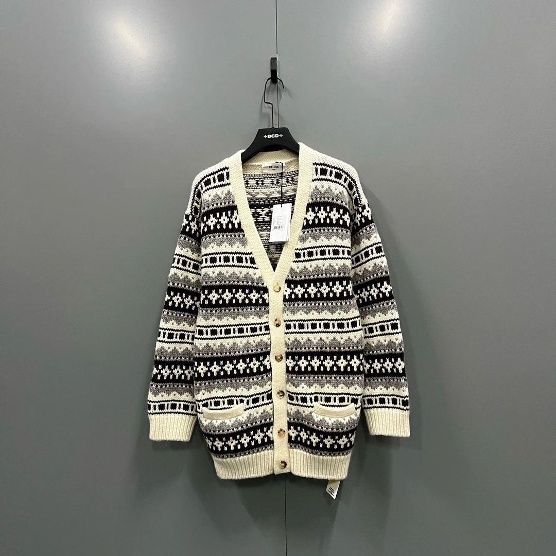 95新 Celine/思琳 (ll) 赛琳 几何图案V领针织开衫 XS码