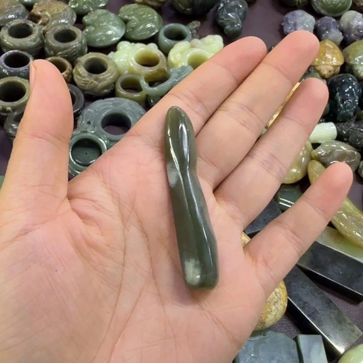 岫岩河磨玉（透闪石质玉）未镶嵌珠宝奇石