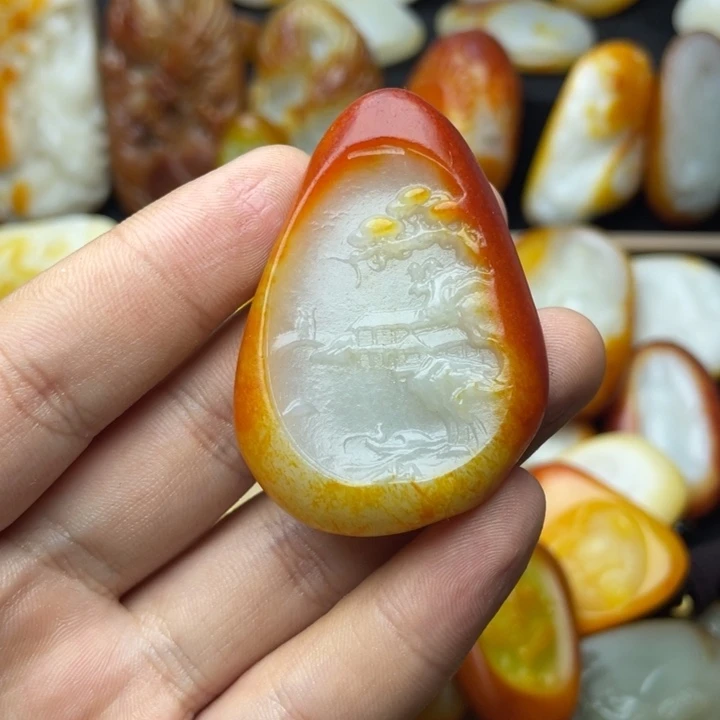 和田玉未镶嵌颈饰