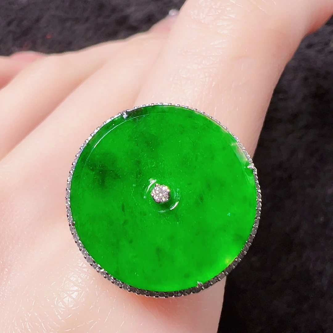 翡翠戒指18K金镶嵌签收后24小时鉴赏期，过时不退