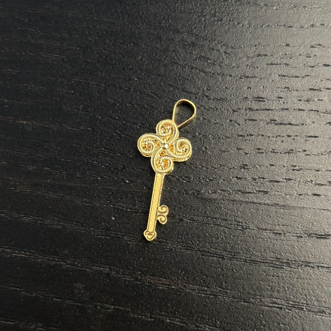 足金999真金5g花丝权杖钥匙