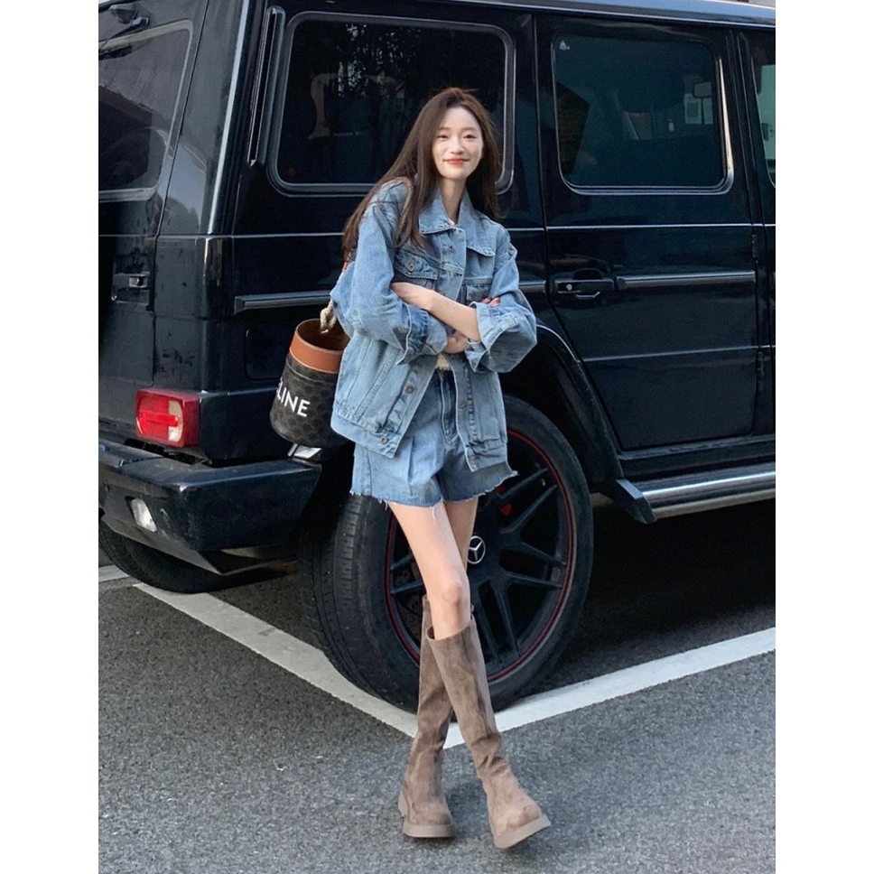 2025早春新款职业套装女高级感气质减龄牛仔外套短裤小香风两件套