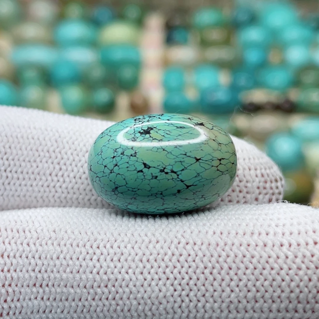 未镶嵌绿松石颈饰